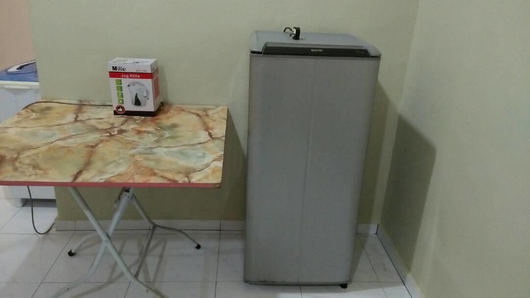 Homestay Mimie Gemas Экстерьер фото